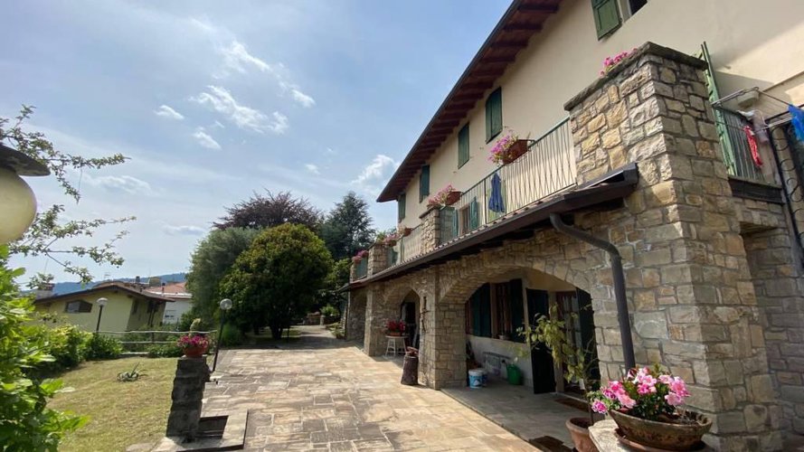 ALZANO CASA COLONICA Alzano Lombardo