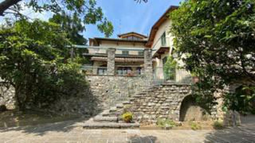 ALZANO CASA COLONICA Alzano Lombardo