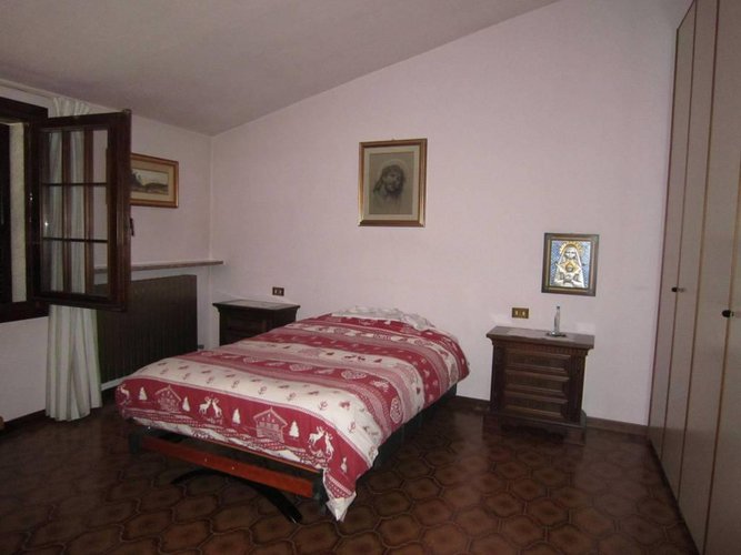 NEMBRO PORZIONE DI CASA Nembro