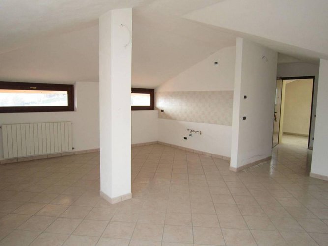 NEMBRO MANSARDA RISTRUTTURATA Nembro