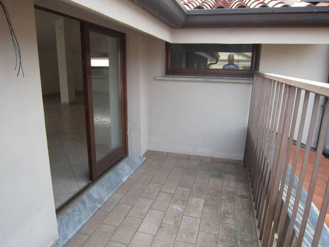 NEMBRO MANSARDA RISTRUTTURATA Nembro