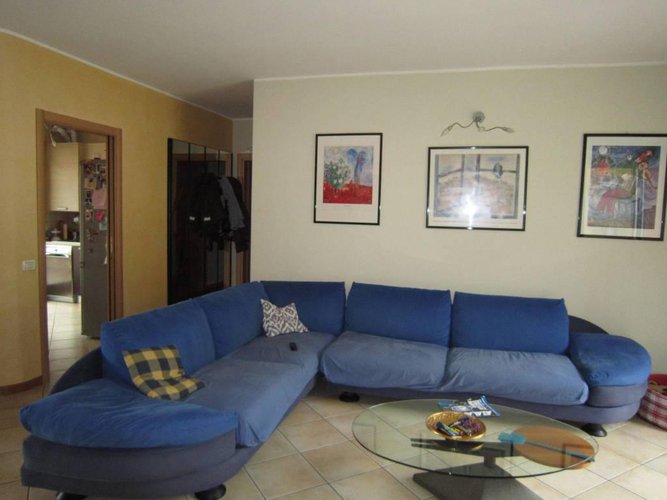 NEMBRO QUADRILOCALE CON DOPPI SERVIZI Nembro