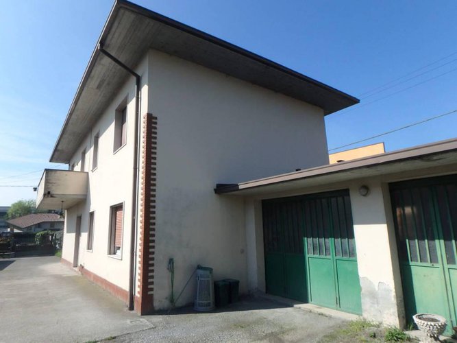 IDEALE PER DUE FAMIGLIE!! Capriolo