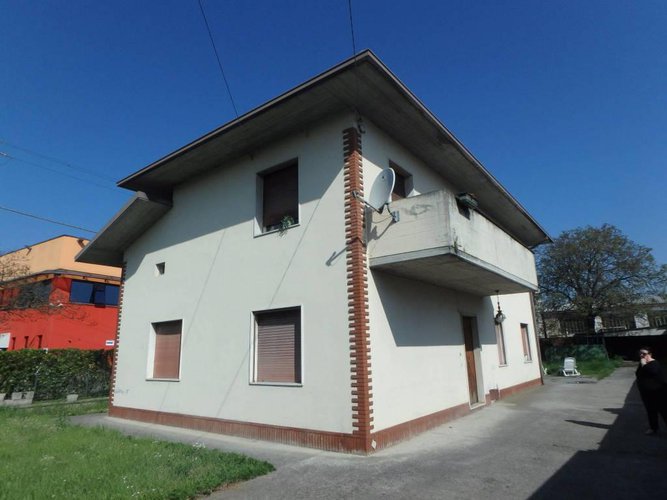 IDEALE PER DUE FAMIGLIE!! Capriolo