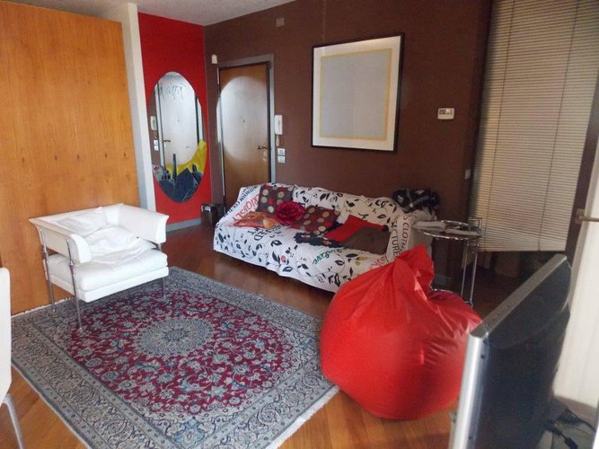 SIGNORILE TRILOCALE Cologne