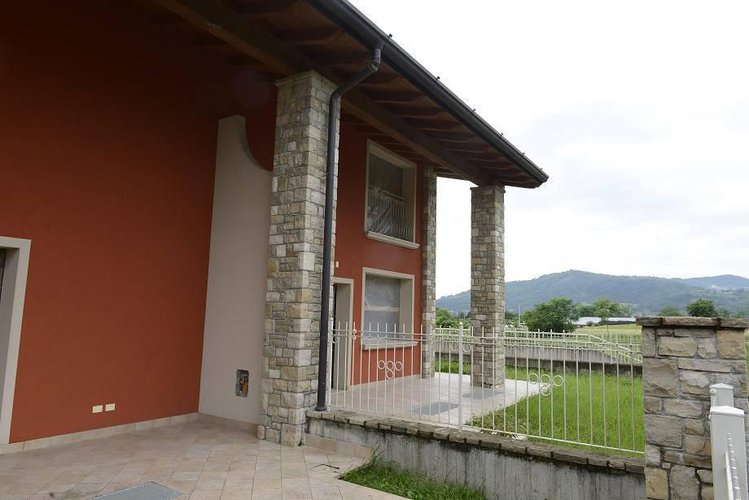 Villa a Schiera Capriolo