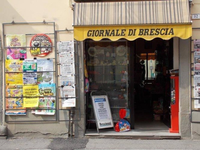 VENDO ATTIVITA' EDICOLA PALAZZOLO S/O Palazzolo sull'oglio