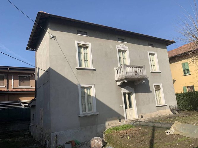 VILLA SINGOLA IN CENTRO PAESE Pontoglio