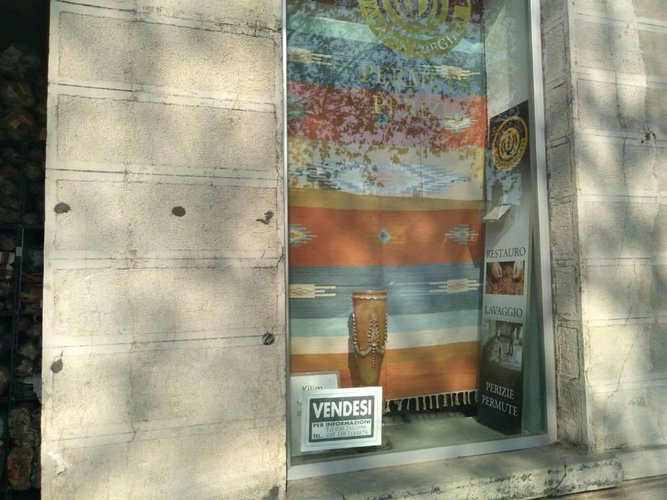 NEGOZIO IN VENDITA NEL CENTRO DI CHIARI Chiari