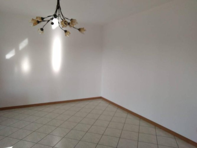 TRILOCALE USATO POCHISSIMO A ROVATO Rovato