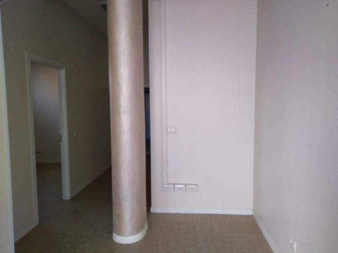 AFFITTASI NEGOZIO/UFFICIO COME NUOVO Pontoglio