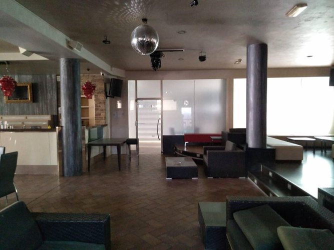 PUB-BAR-DISCO Chiari