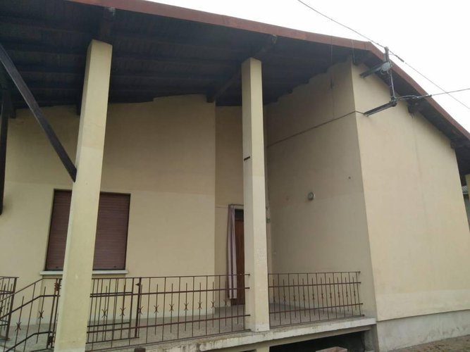 VILLA SINGOLA SU LOTTO DI 500 MQ Pontoglio