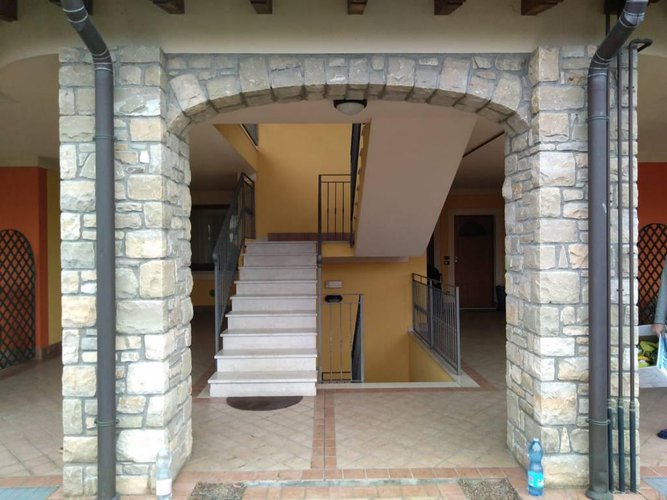 IN PICCOLA E RECENTE PALAZZINA A PONTOGLIO