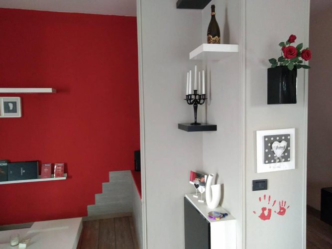 VILLA DISPOSTA SU DUE PIANI Chiari