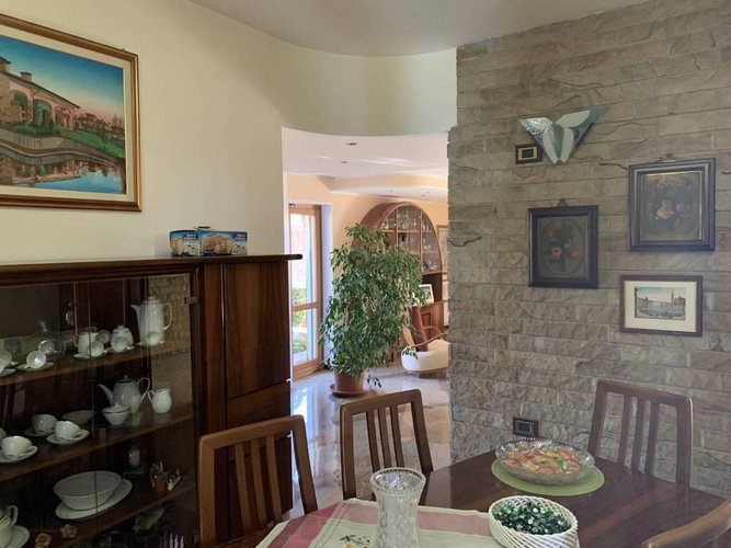 VILLA BIFAMILIARE SU DUE PIANI A PONTOGLIO Pontoglio