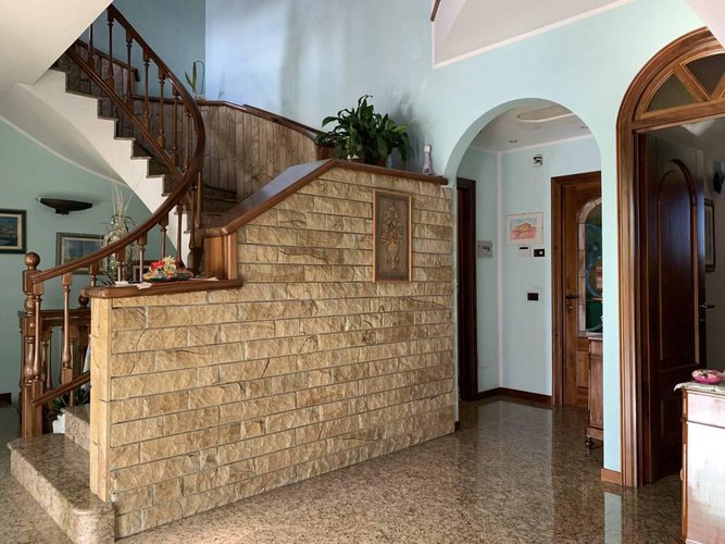 VILLA BIFAMILIARE SU DUE PIANI A PONTOGLIO Pontoglio