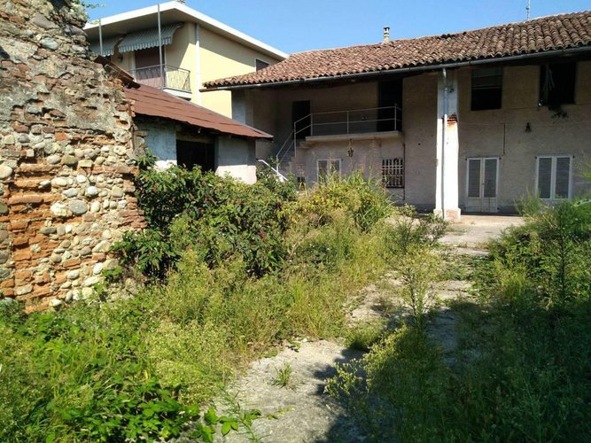 Castrezzato, per gli amanti della classica cascina bresciana Castrezzato