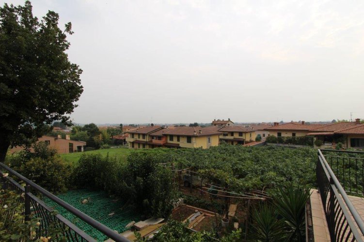 Splendida occasione per gli amanti della Franciacorta Cologne