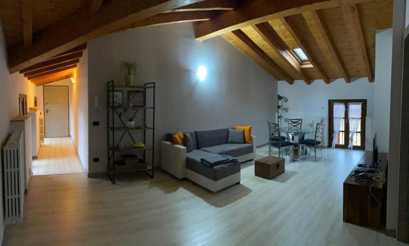 APPARTAMENTO ARREDATO CON TRAVI A VISTA!! OTTIMO PREZZO!! Capriolo