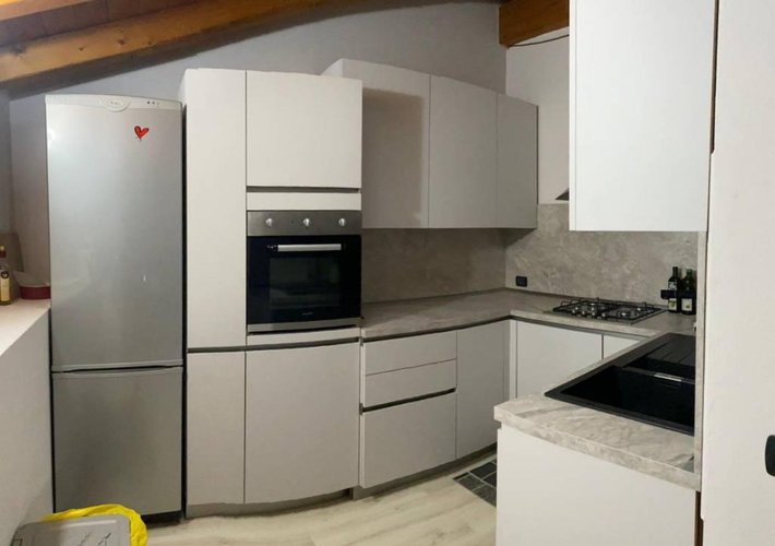 APPARTAMENTO ARREDATO CON TRAVI A VISTA!! OTTIMO PREZZO!! Capriolo