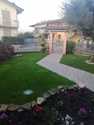 STUPENDA VILLA BIFAMILIARE TENUTA IN OTTIMA CONDIZIONI Ghisalba