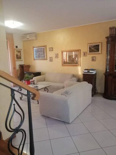 STUPENDA VILLA BIFAMILIARE TENUTA IN OTTIMA CONDIZIONI Ghisalba