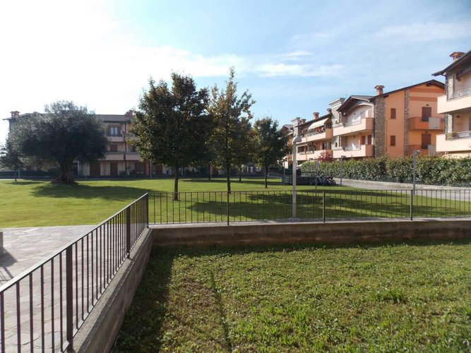 QUADRILOCALE CON GIARDINO A PALAZZOLO SULL'OGLIO Adro