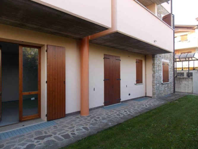 QUADRILOCALE CON GIARDINO A PALAZZOLO SULL'OGLIO Cologne