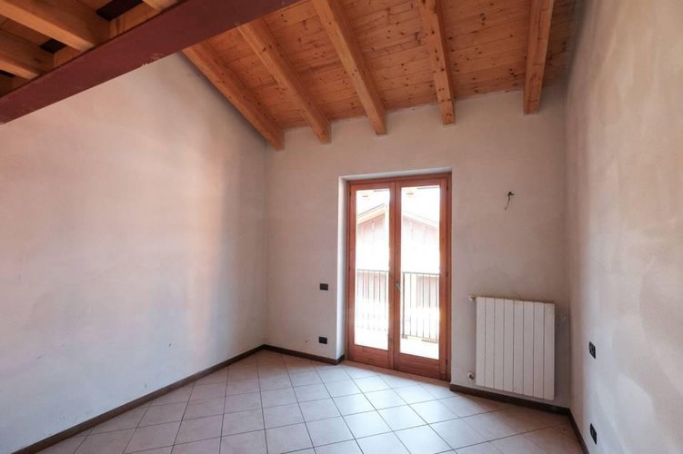 NUOVI APPARTAMENTI CON SOPPALCO, BALCONI, CANTINA E POSS. BO Cisano Bergamasco