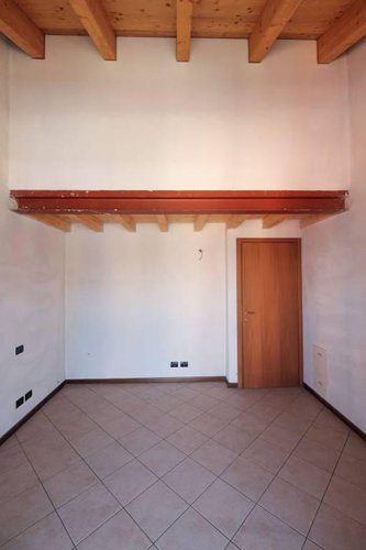 NUOVI APPARTAMENTI CON SOPPALCO, BALCONI, CANTINA E POSS. BO Cisano Bergamasco