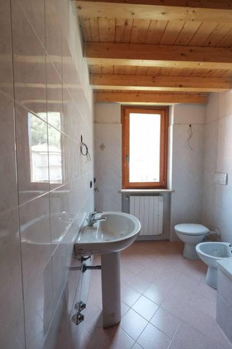 NUOVI APPARTAMENTI CON SOPPALCO, BALCONI, CANTINA E POSS. BO Cisano Bergamasco