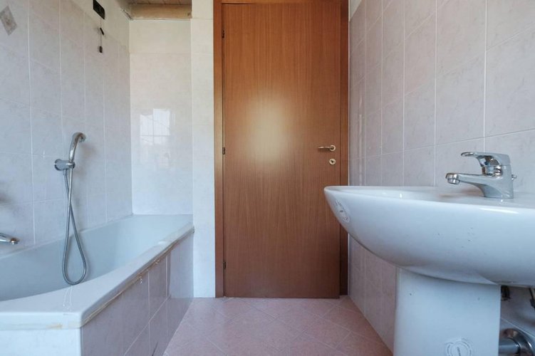 NUOVI APPARTAMENTI CON SOPPALCO, BALCONI, CANTINA E POSS. BO Cisano Bergamasco