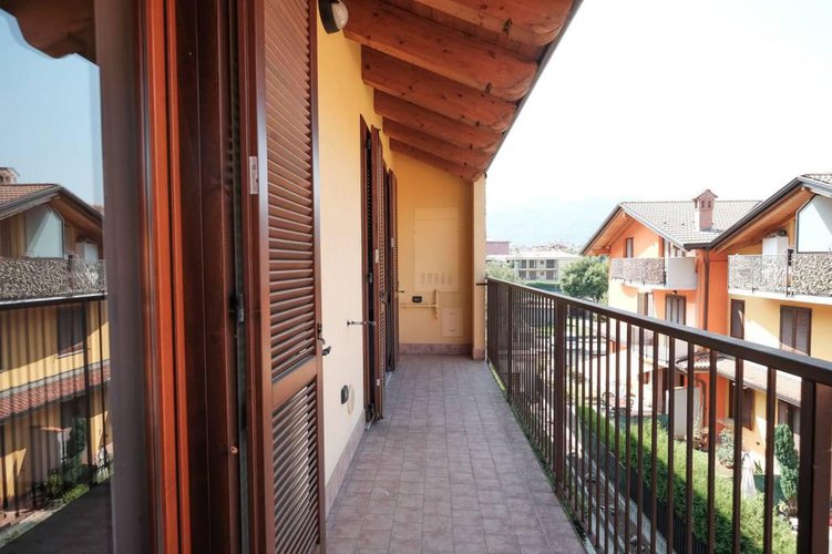 NUOVI APPARTAMENTI CON SOPPALCO, BALCONI, CANTINA E POSS. BO Cisano Bergamasco