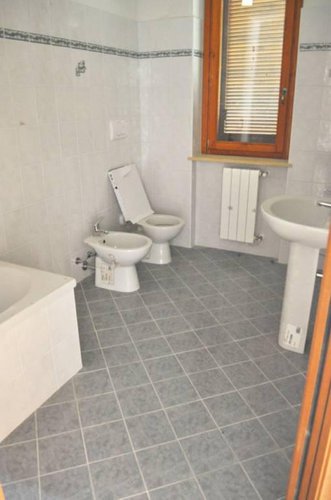 NUOVO TRILOCALE MAI ABITATO CON CANTINA E POSS. BOX Cisano Bergamasco