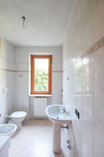 NUOVO BILOCALE CON AMPIO GIARDINO E CANTINA! POSS BOX Cisano Bergamasco