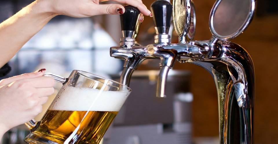 Negozio 300mq con unica vetrata di 20 ml frontestrada Curno