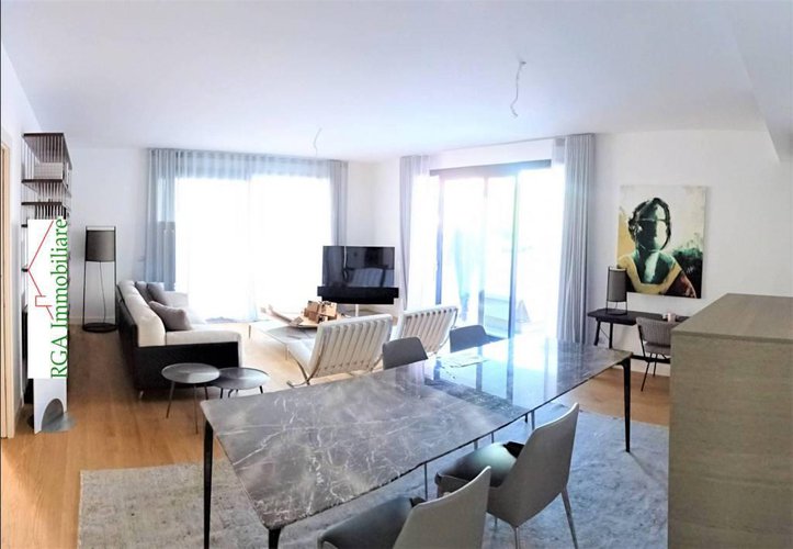 Quadrilocale 200mq con terrazze abitabili e box centro Bergamo