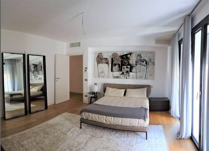 Quadrilocale 200mq con terrazze abitabili e box centro Bergamo