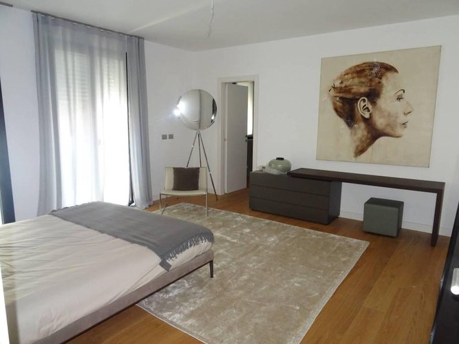 Quadrilocale 200mq con terrazze abitabili e box centro Bergamo