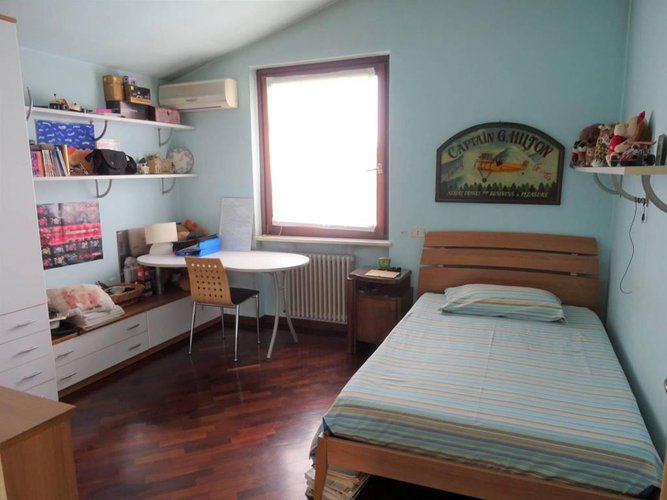 Prestigiosa villa unifamiliare con piscina Azzano San Paolo