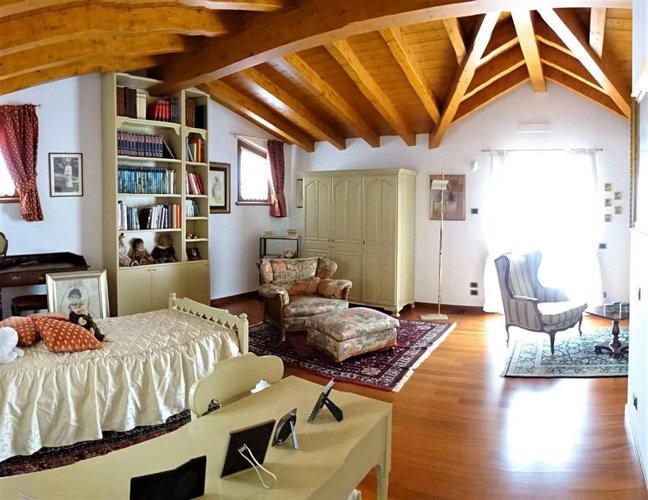 Villa singola di recentissima costruzione Brembate di Sopra