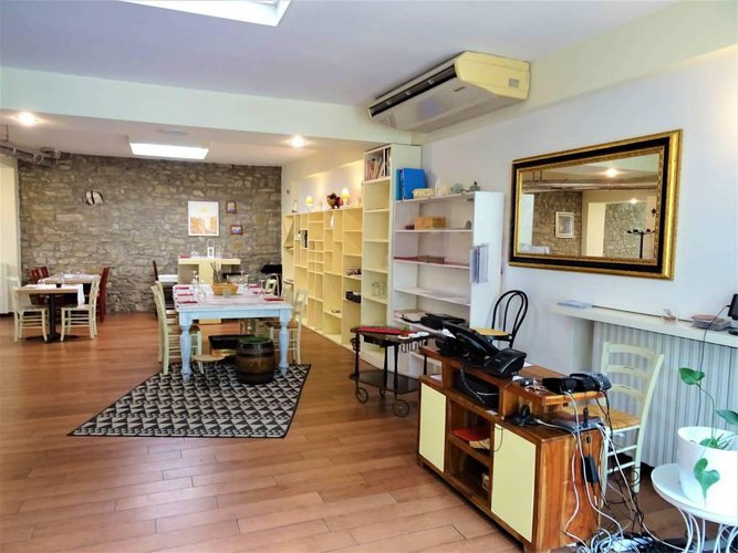 Negozio 360 mq adibito a ristorante tutto attrezzato Bergamo