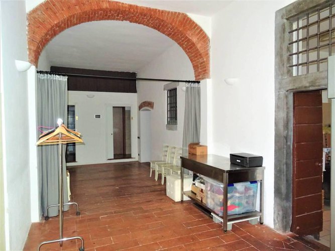 Negozio 360 mq adibito a ristorante tutto attrezzato Bergamo