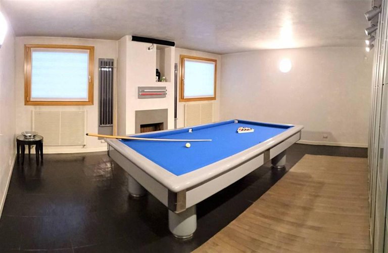 Prestigiosa Villa con piscina,palestra,campi tennis,calcio Brembate di Sopra