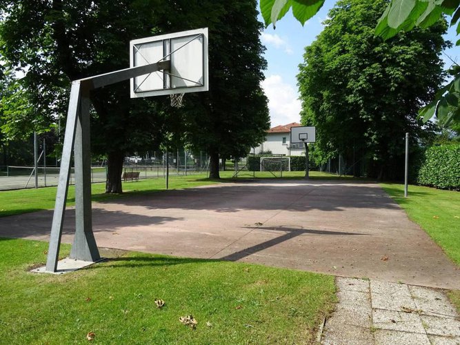 Prestigiosa Villa con piscina,palestra,campi tennis,calcio Brembate di Sopra