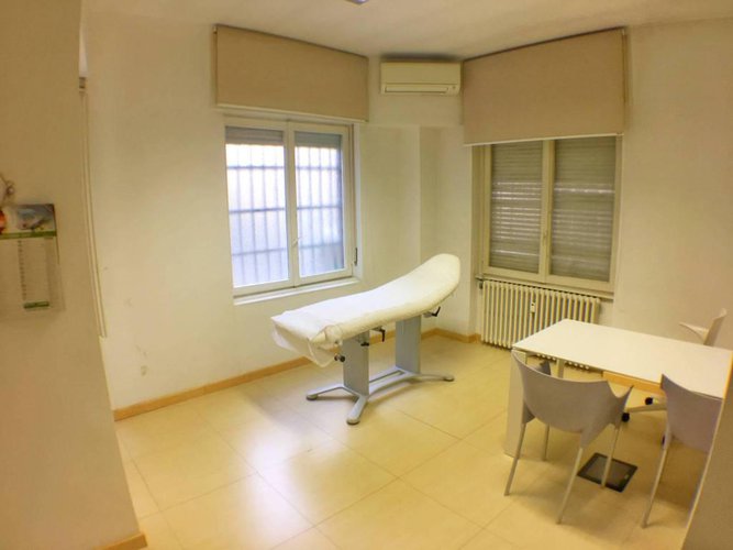Negozio ideale ad uso studio medico Bergamo