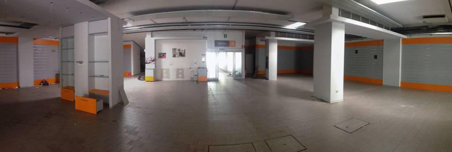 Bergamo Negozio di 1.000Mq con 1.000Mq di parcheggio Bergamo