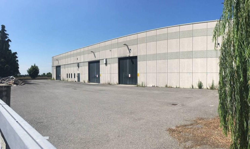 Capannone di 3.400mq con area esterna ottimo prezzo Treviolo
