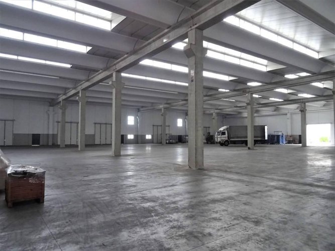 Capannone di 4.300mq con area esterna ottimo prezzo Treviolo